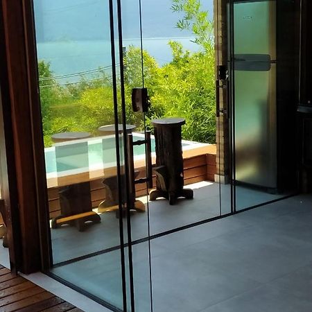 Nova Villa- Vista frontal para o mar- Villa Amore Ilhabela Esterno foto